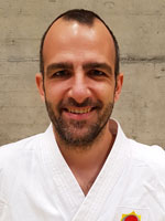 Alberto Hernandez aus Unterentfelden Kampfsportschule Aarau. Karate Qi Gong Tai Chi Yoga Meditation