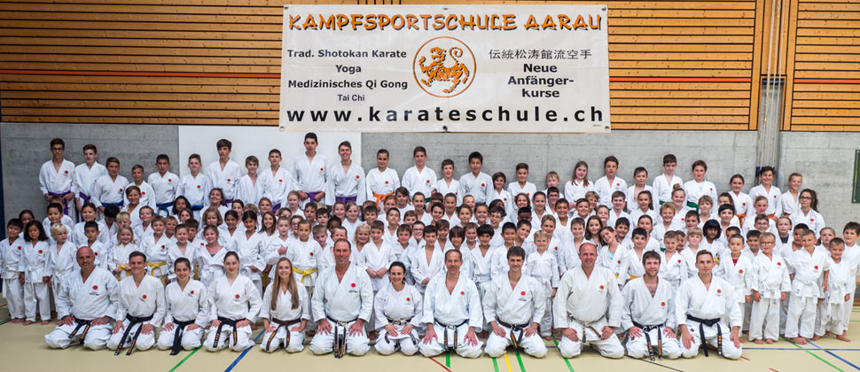 Die Kampfsport Schule Aarau, Schule für Karate, Kobudo, Qi Gong, Tai Chi, Yoga und Meditation wurde im Jahre 1991 von Dieter Lüscher aus Unterentfelden gegründet.