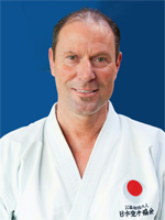 Tommy Scheidegger aus Küttigen - Kampfsportschule Aarau. Karate Qi Gong Tai Chi Yoga Meditation