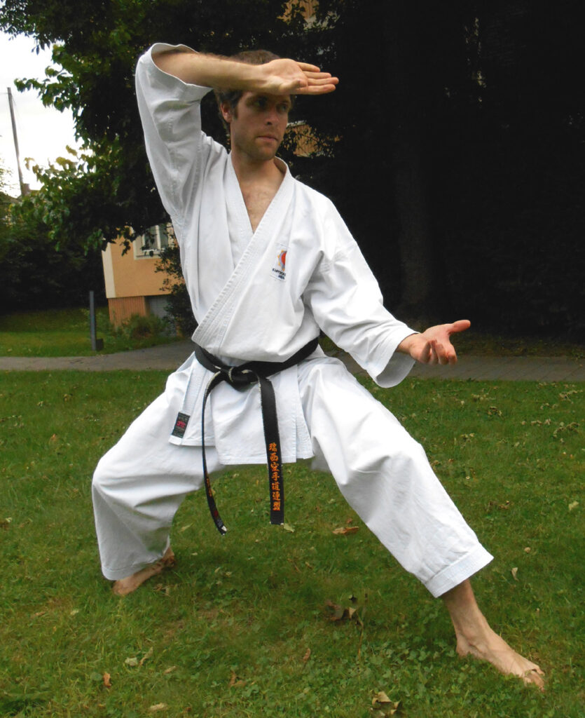 Michael Waldmeier mit der  Kata von Kanku Sho 