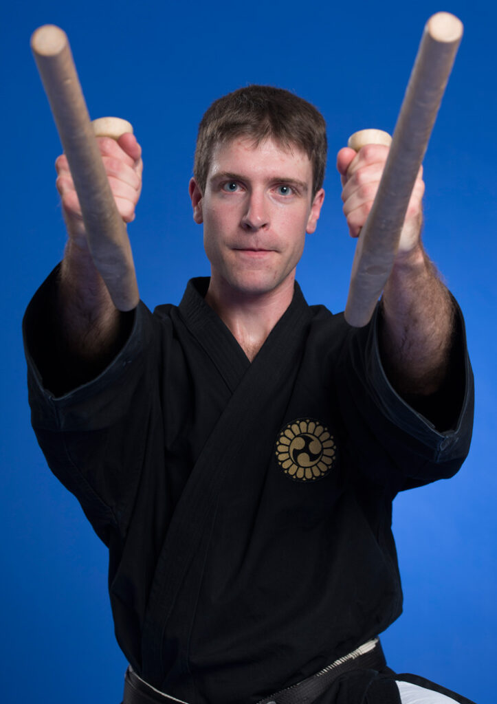 Kobudo in der Schweiz an der Kampfsportschule Aarau: Double-Tonfa als Angriffstechnik in der Selbstverteidigung