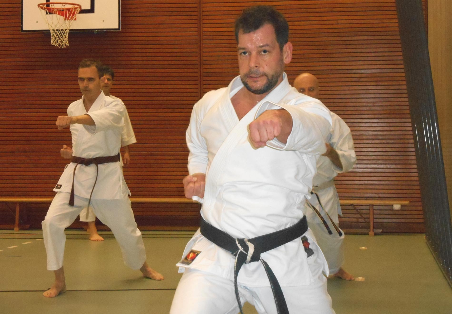 Karate Aarau Roger Degen aus Lostorf, Karate-Instruktor für Erwachsene/Jugendliche der Kampfsportschule Aarau