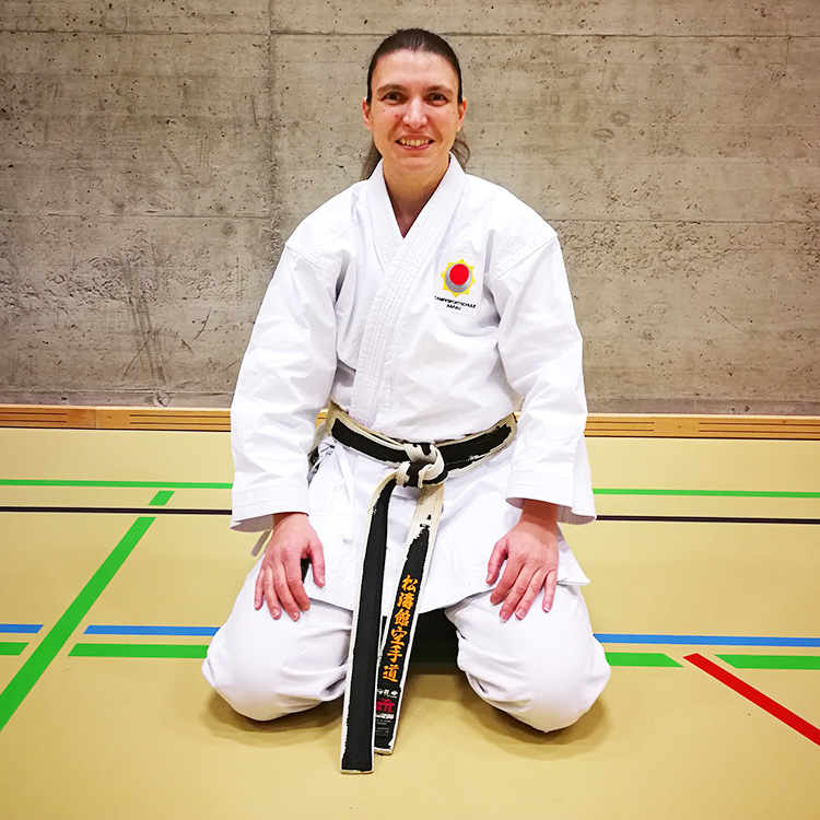 Tania Loureiro Karate-Instruktorin der Kampfsportschule Aarau