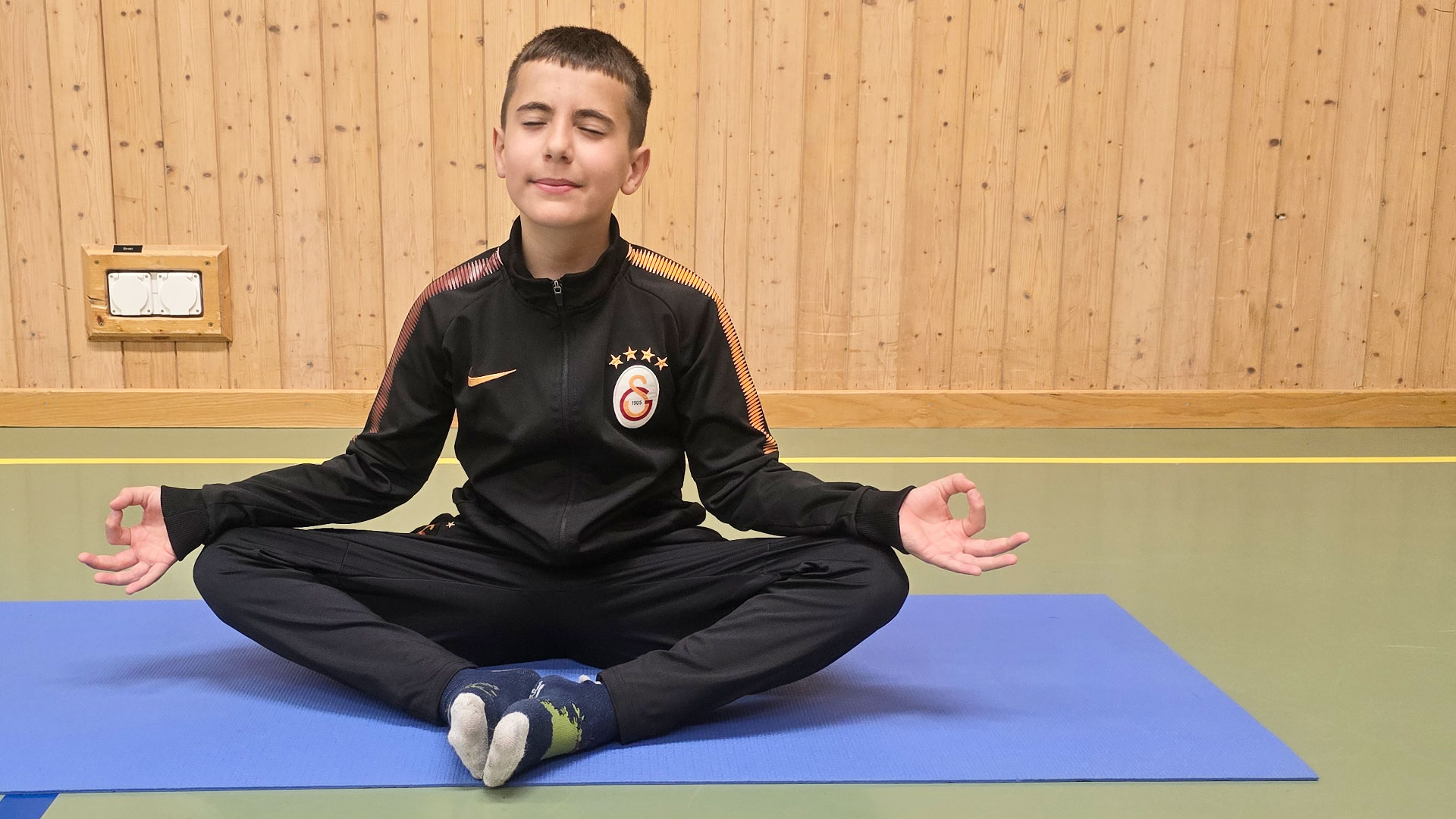 Die Yoga-Kinder der Kampfsportschule Aarau wissen das Gelernte in der Schule umzusetzen: z.B. sich in einer Prüfung zu beruhigen.
