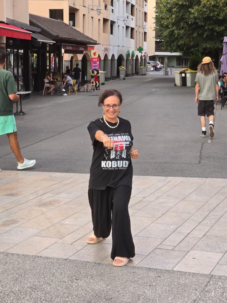 Karin Lüscher, stv. Schulleiterin der Kampfsportschule Aarau in Thonon-les-Bains